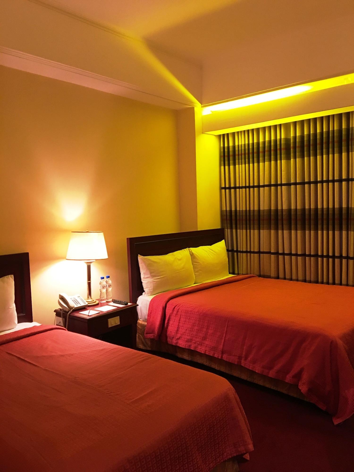 Bayview Park Hotel Manila Esterno foto