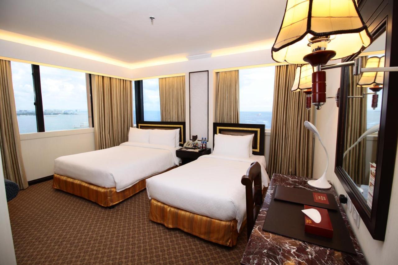 Bayview Park Hotel Manila Esterno foto