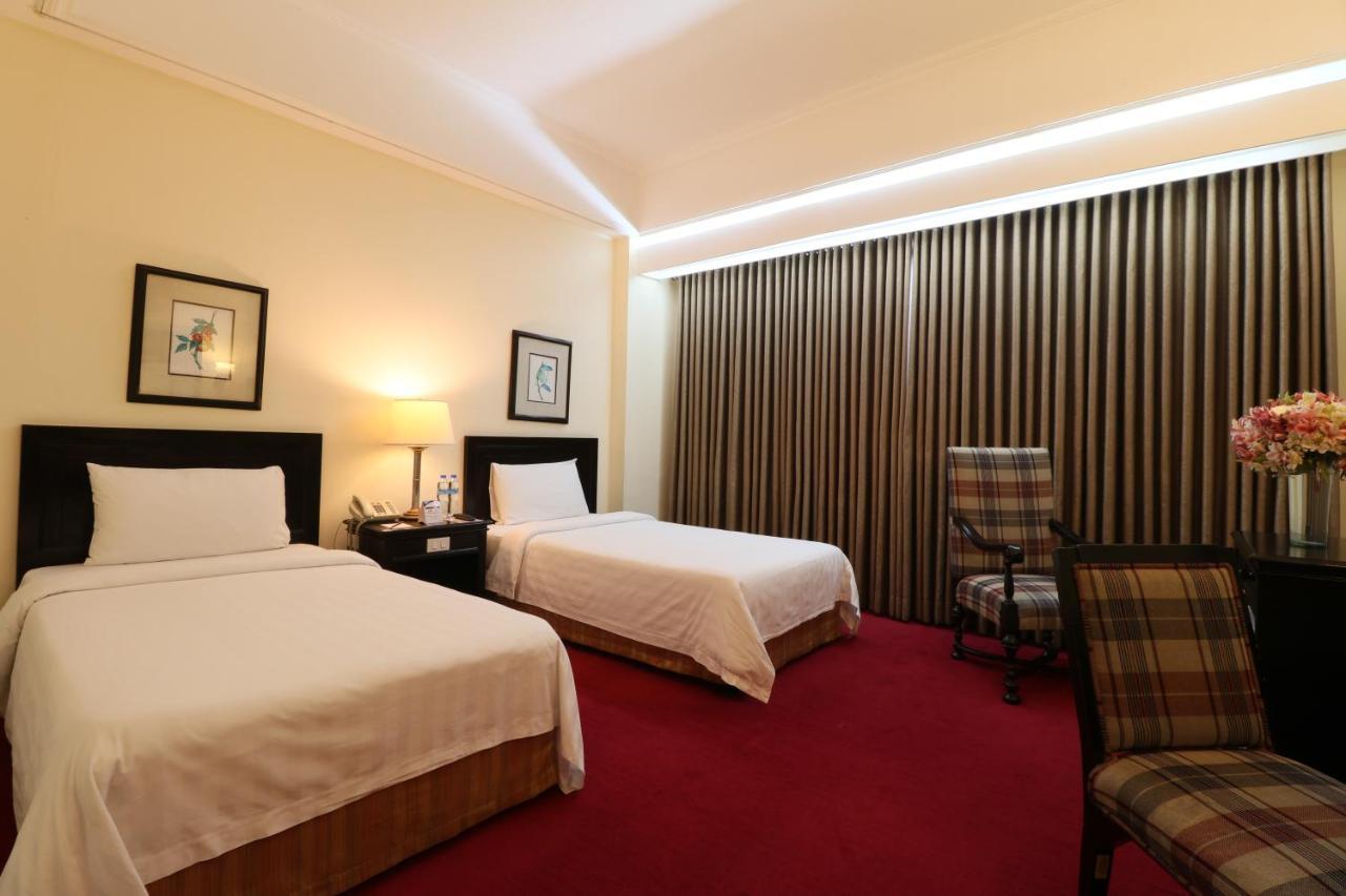 Bayview Park Hotel Manila Esterno foto
