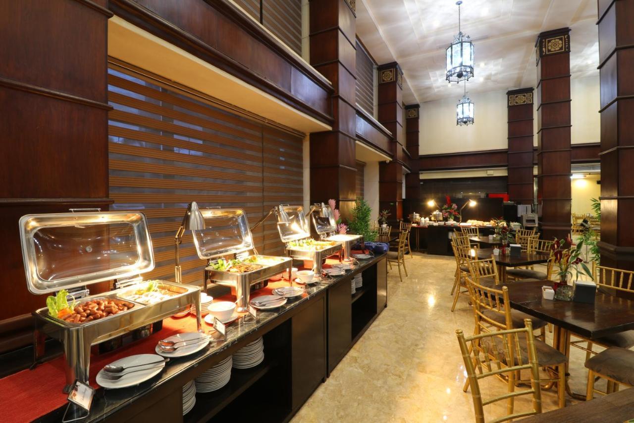 Bayview Park Hotel Manila Esterno foto