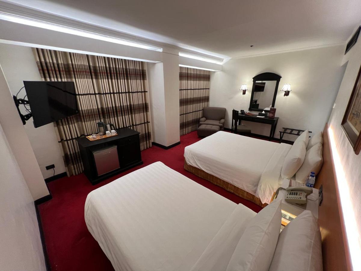Bayview Park Hotel Manila Esterno foto