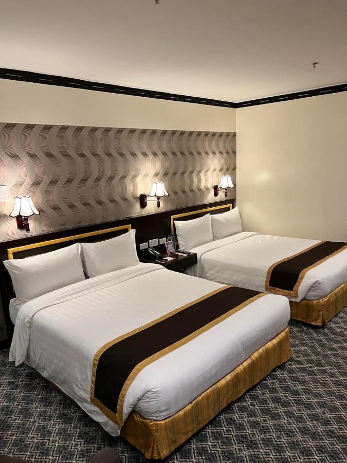 Bayview Park Hotel Manila Esterno foto