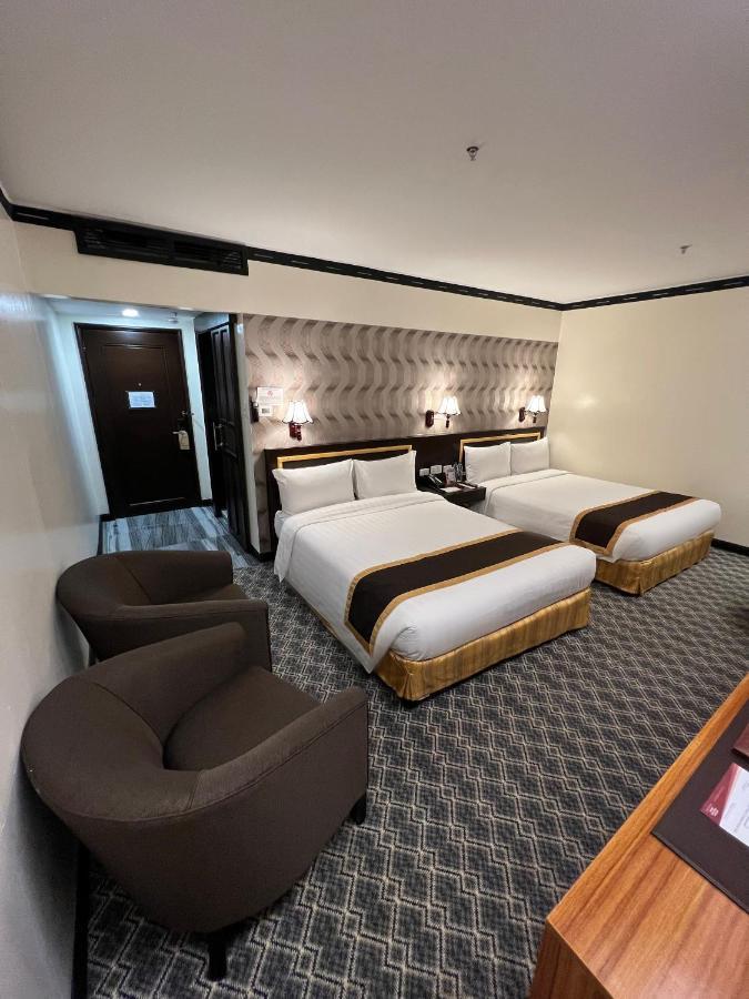 Bayview Park Hotel Manila Esterno foto