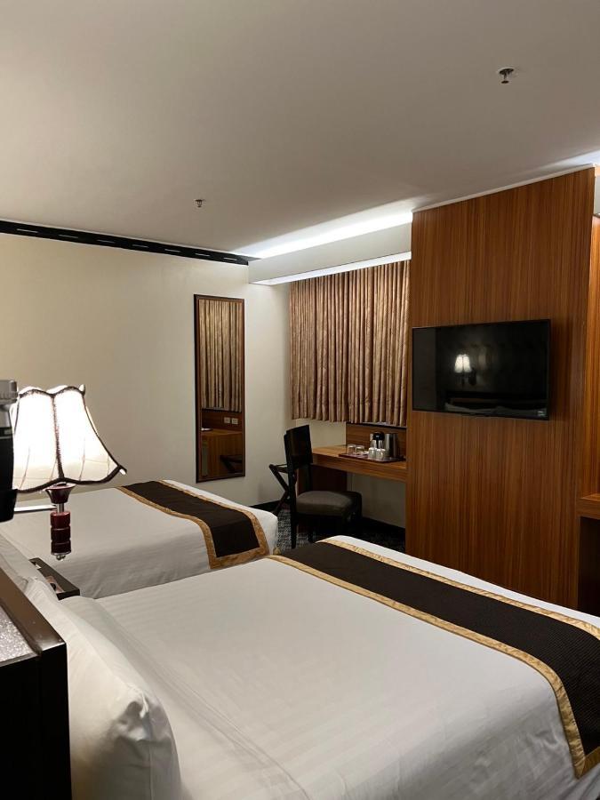 Bayview Park Hotel Manila Esterno foto